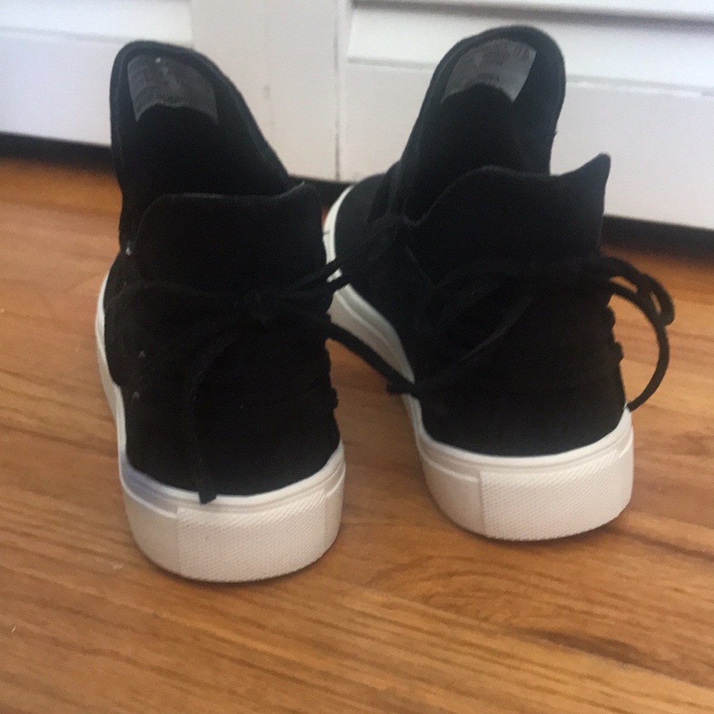 Never worn, brand new - Picture 2 of 4